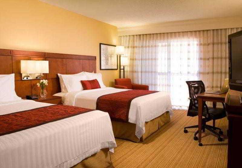 Courtyard By Marriott Tucson Williams Centre Hotell Exteriör bild