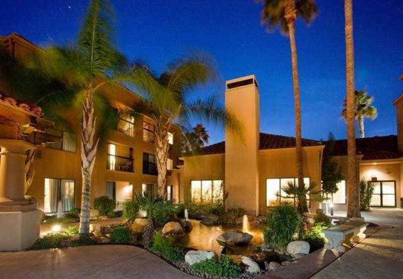 Courtyard By Marriott Tucson Williams Centre Hotell Exteriör bild
