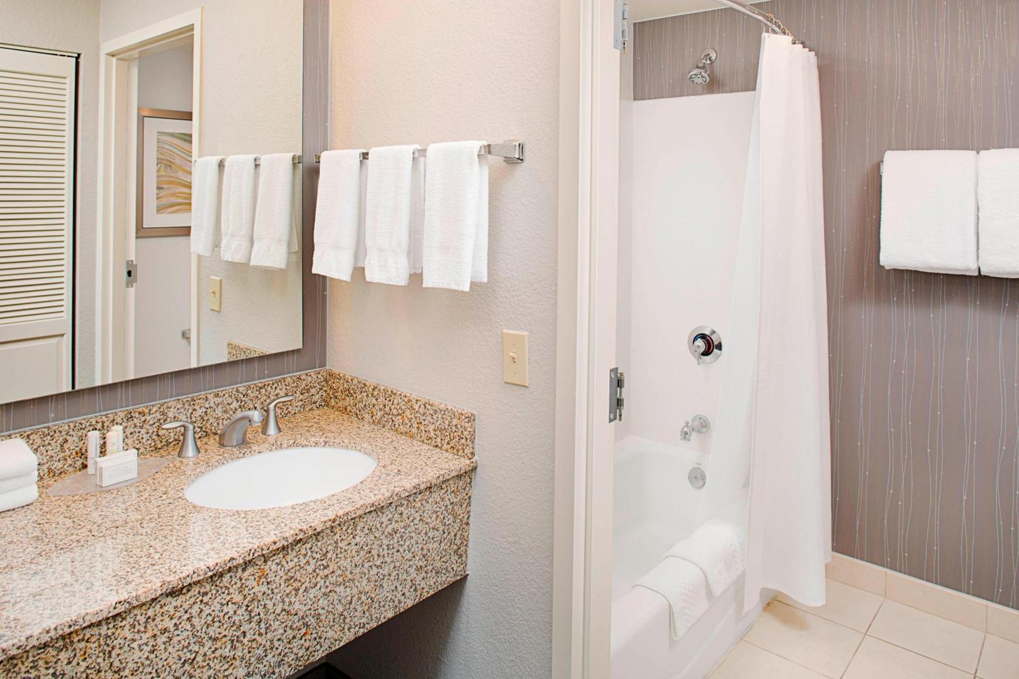 Courtyard By Marriott Tucson Williams Centre Hotell Exteriör bild