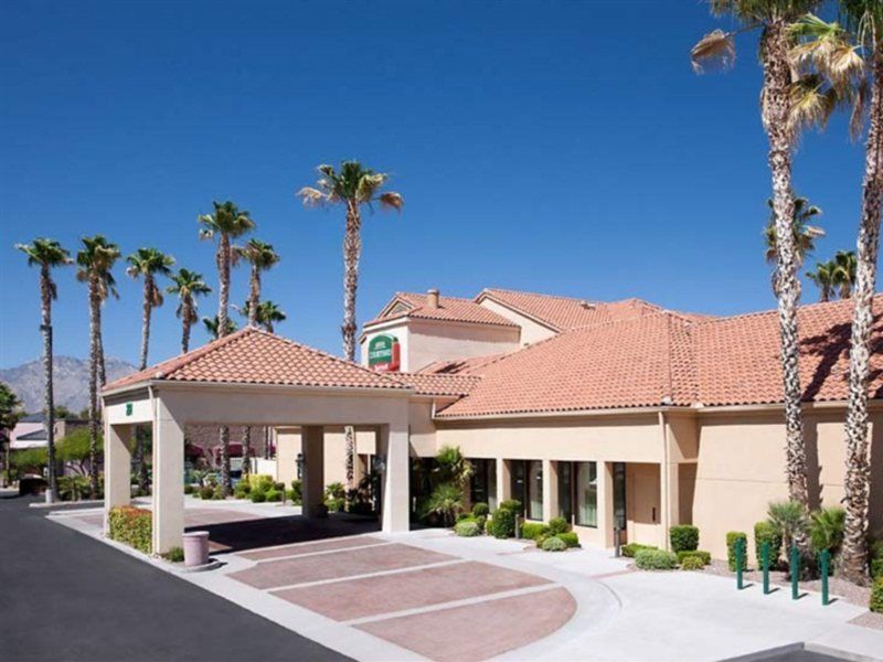 Courtyard By Marriott Tucson Williams Centre Hotell Exteriör bild