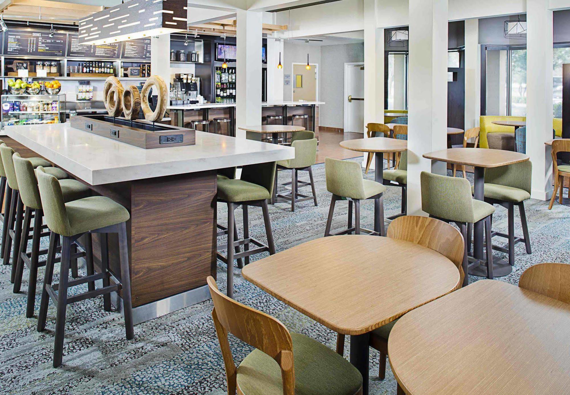 Courtyard By Marriott Tucson Williams Centre Hotell Exteriör bild