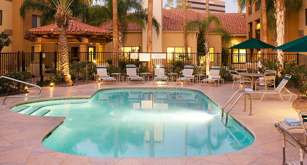 Courtyard By Marriott Tucson Williams Centre Hotell Exteriör bild