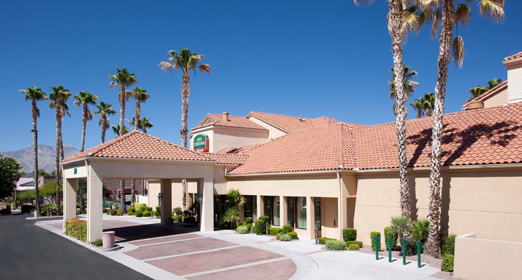 Courtyard By Marriott Tucson Williams Centre Hotell Exteriör bild